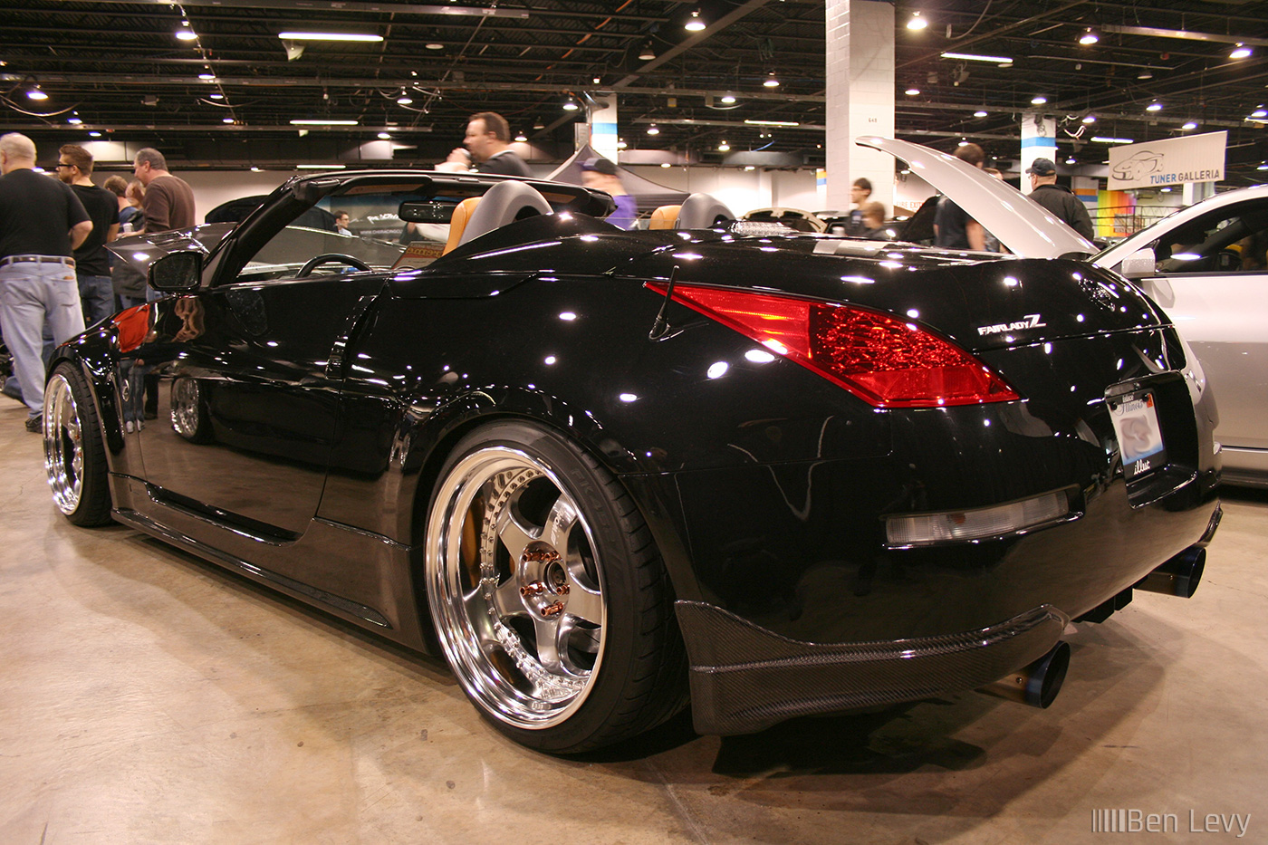 Black Nissan 350Z Roadster - BenLevy.com