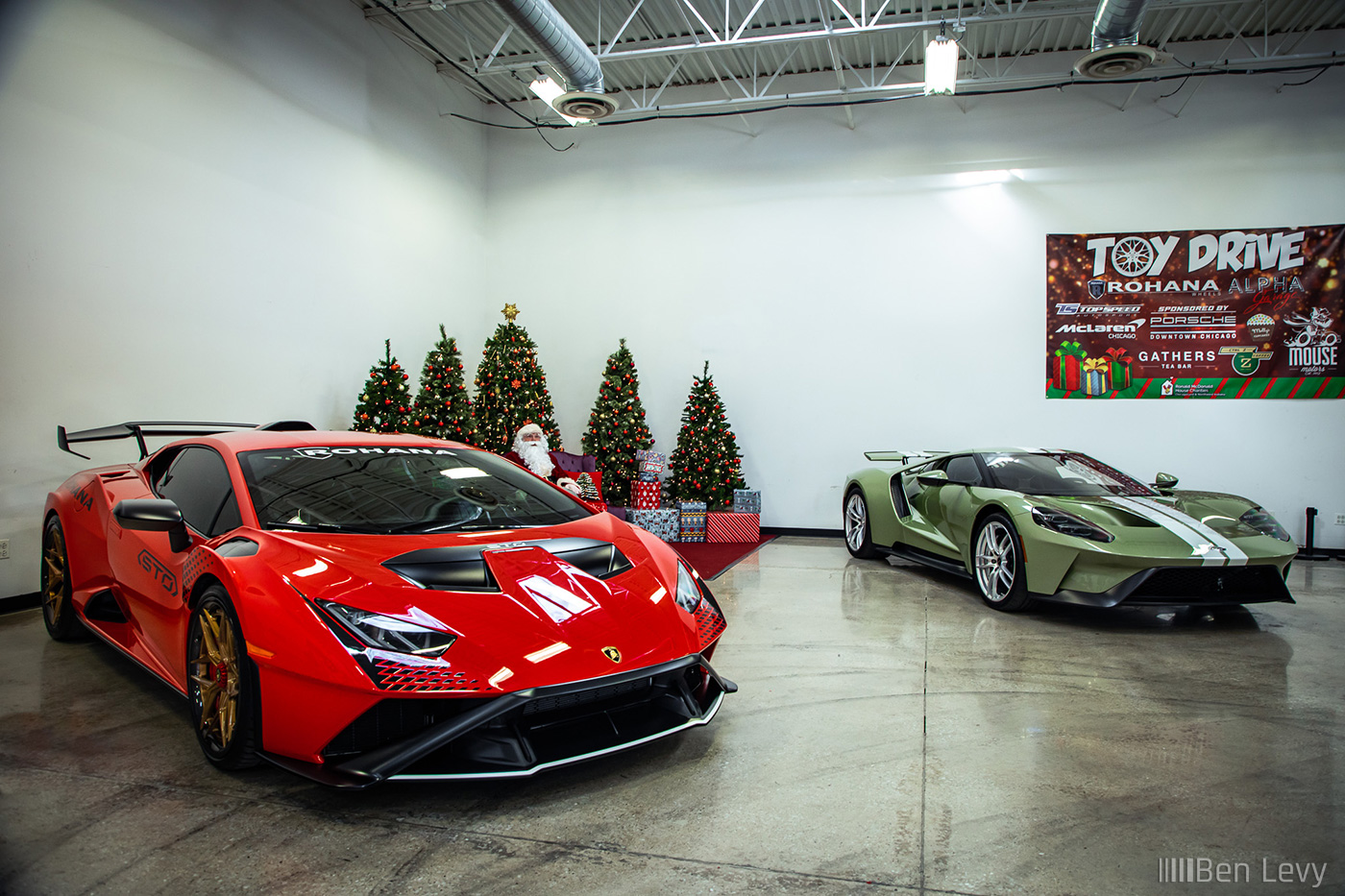 Lamborghini Huracan STO and Ford GT at Toy Drive in Chicago
