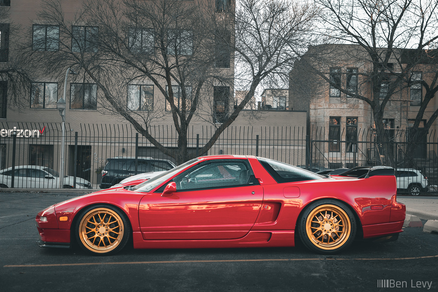 Red Acura NSX on F1R F21 Wheels in Machined Gold