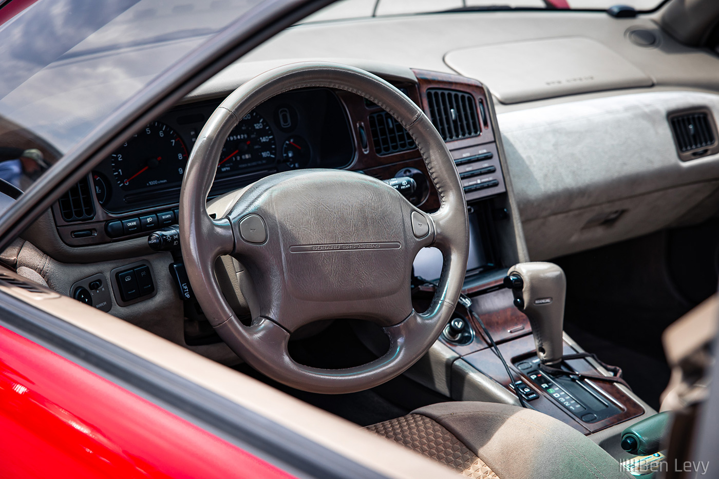 Steering Wheel of 1994 Subaru SVX