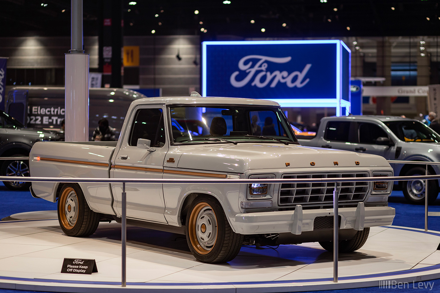 Ford F-100 Eluminator at the Chicago Auto Show