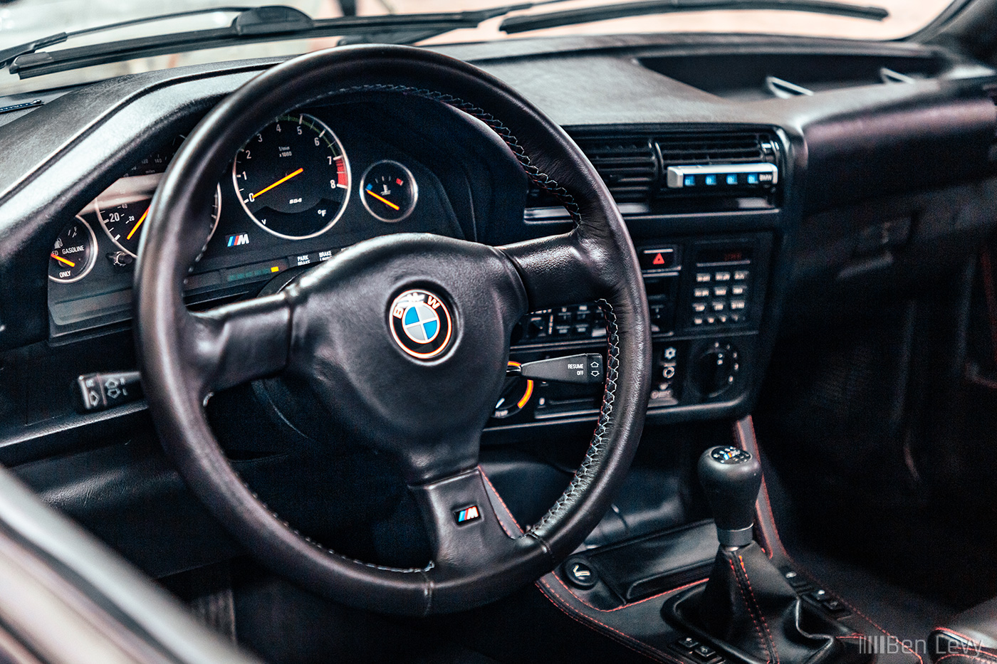 Three-Spoke M Sterring Wheel in 3 Series BMW