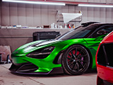 Black Wheel on Green McLaren 720S