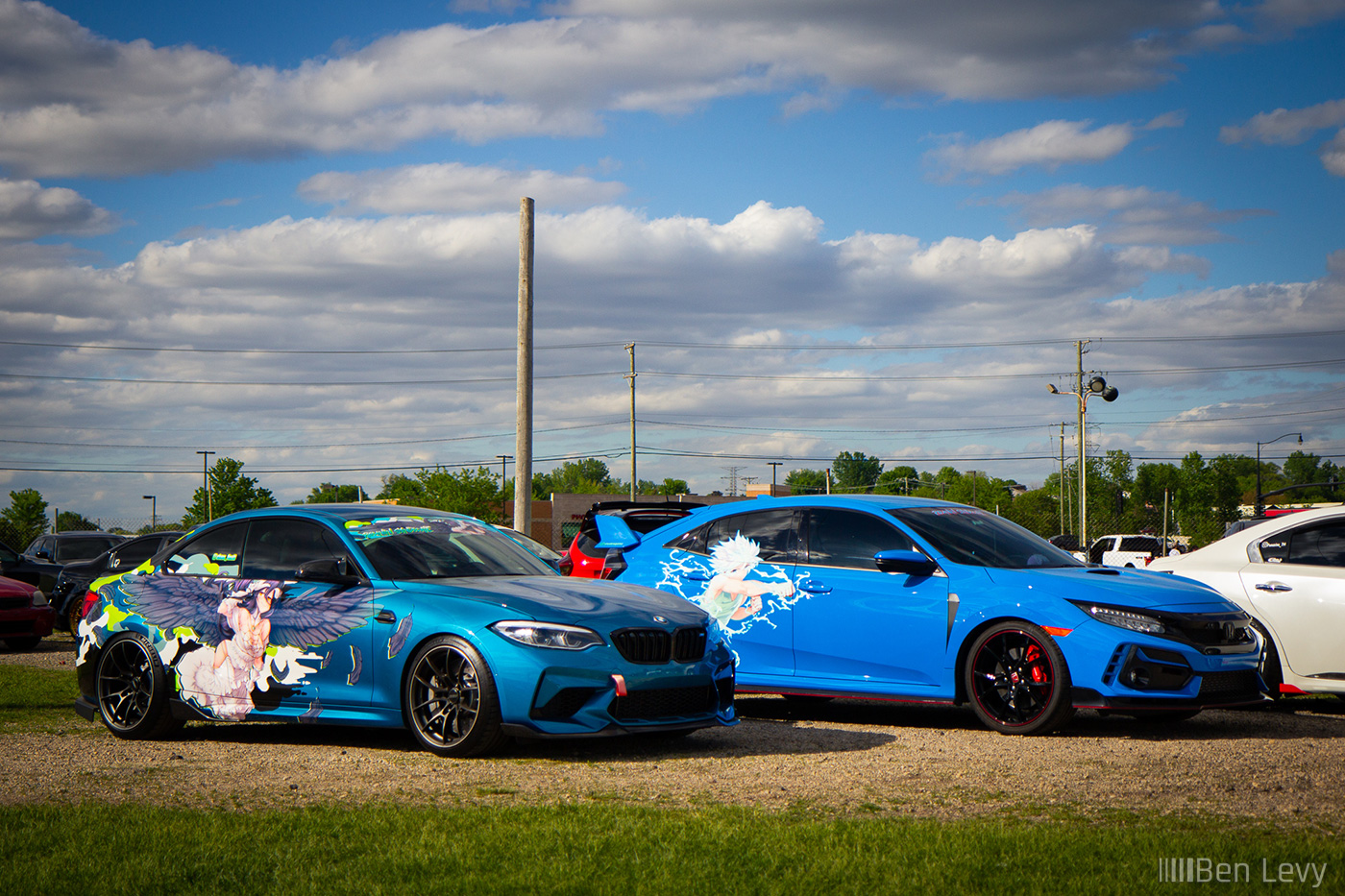 Blue BMW M2 and Civic Type-R
