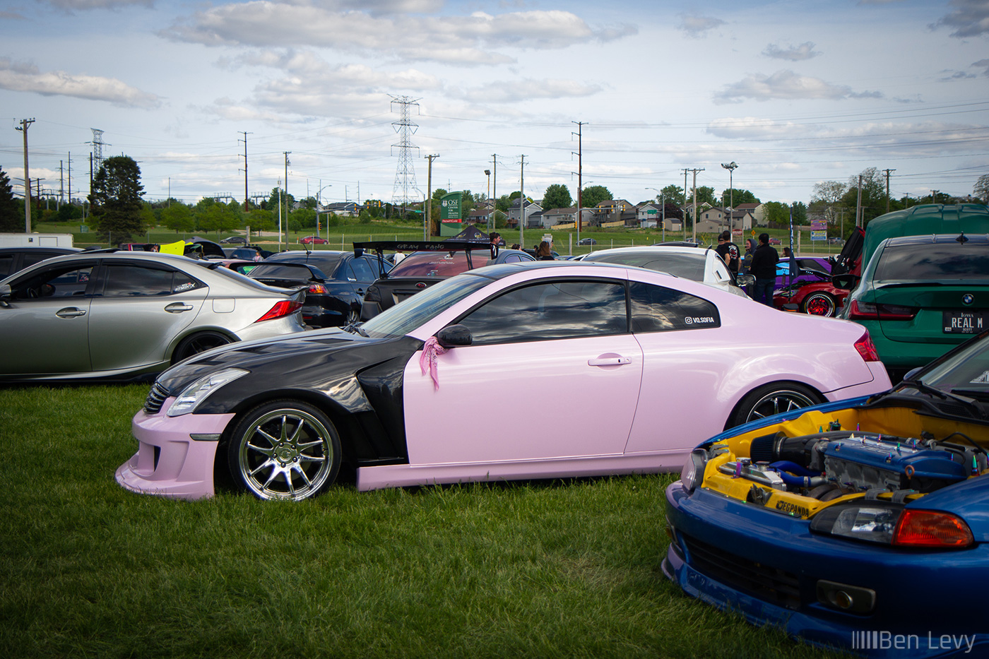 Pink Infiniti G35 Coupe