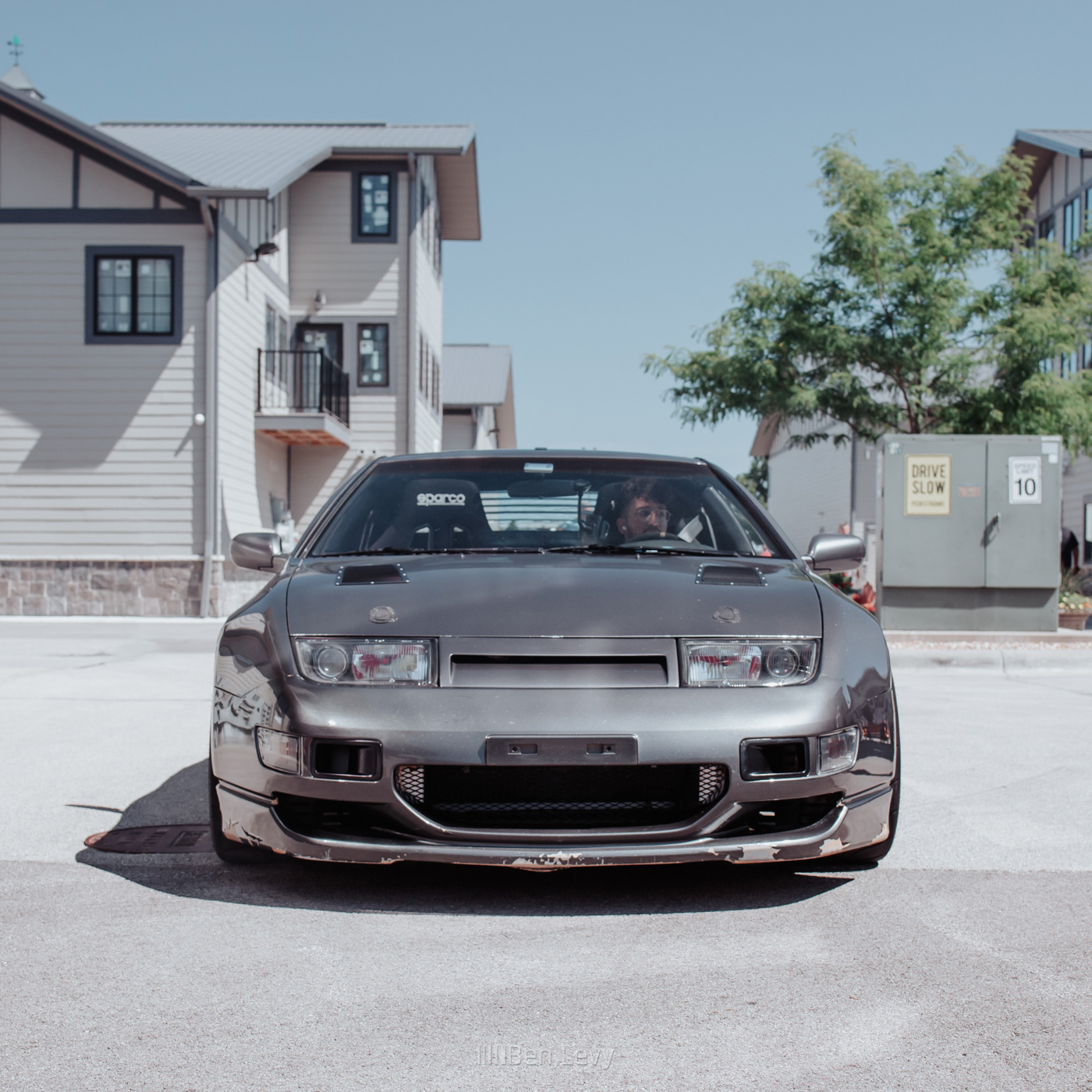Grey Nissan 300ZX on a Sunny Day at Iron Gate