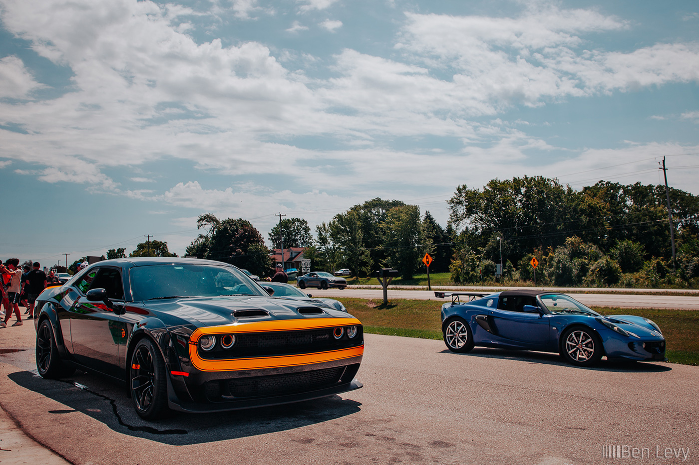 Dodge Challenger and Lotus Elise