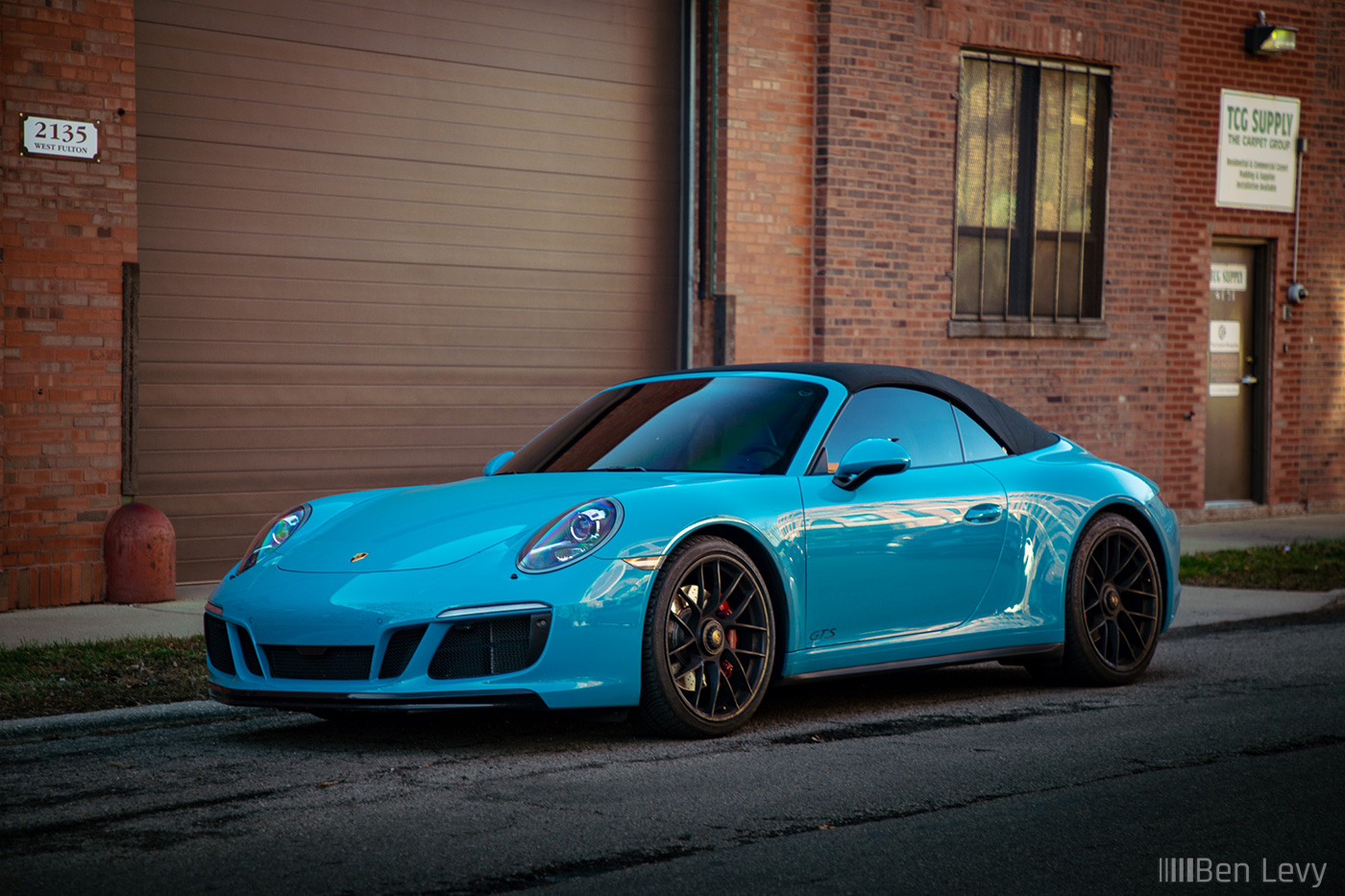Blue 911 Carrera GTS Cabriolet in Chicago