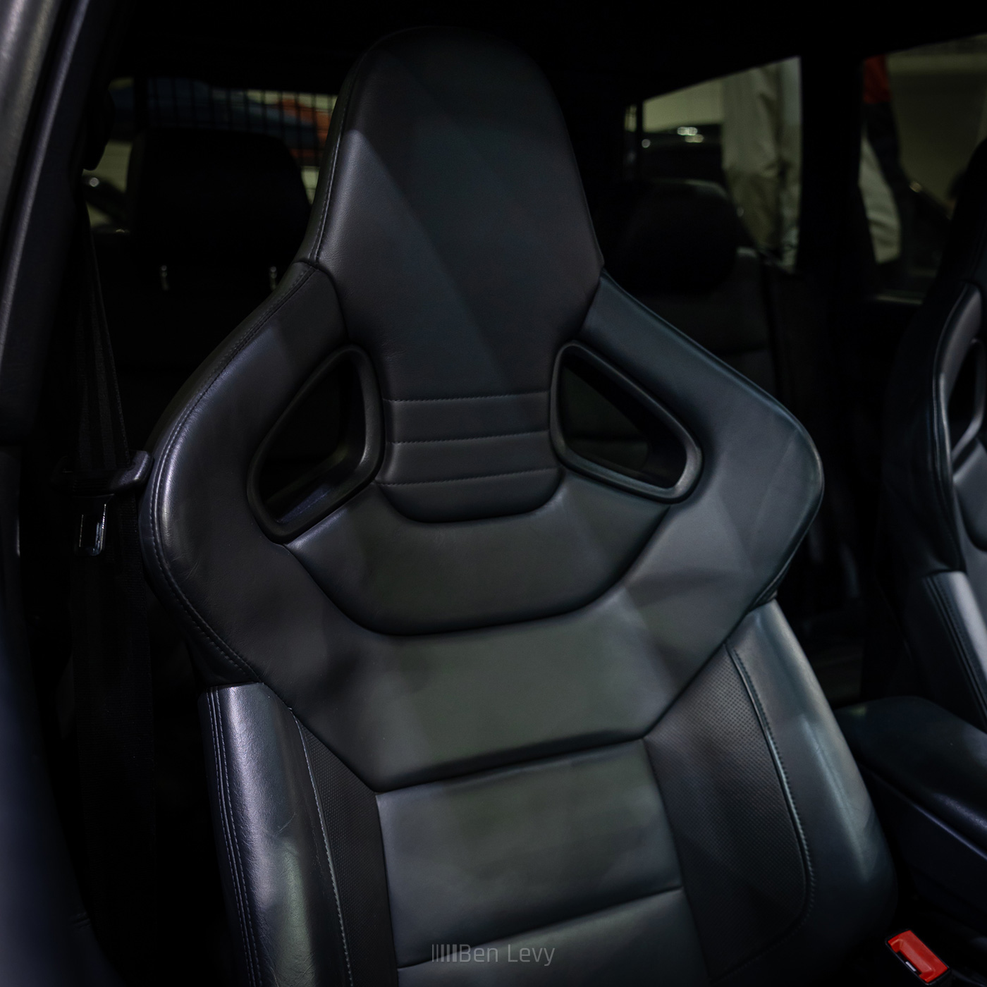 Black Leather Seat in Audi S4