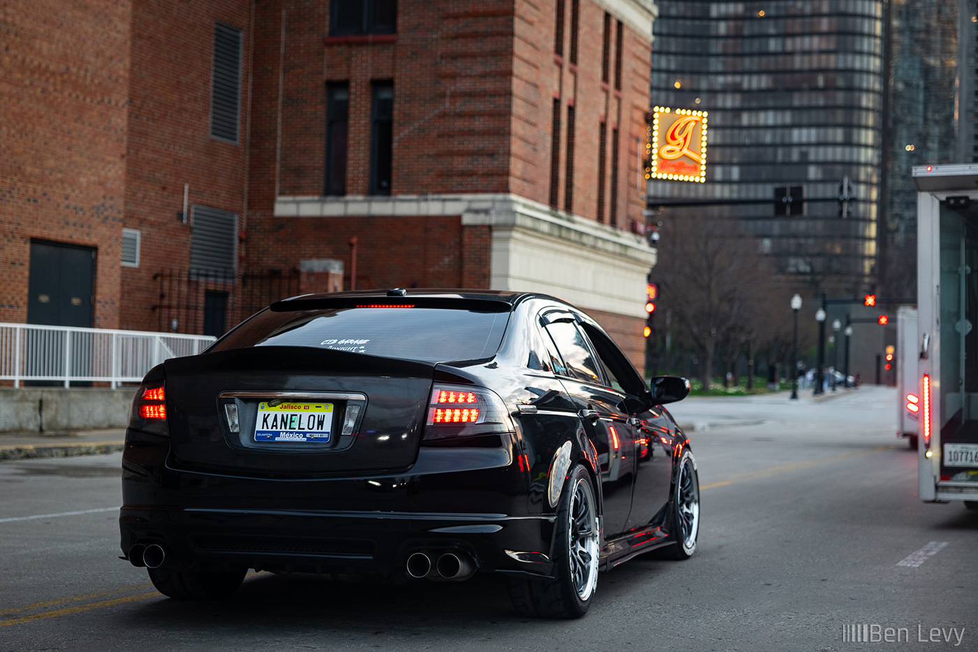 Black Acura TL on Chicago Streets