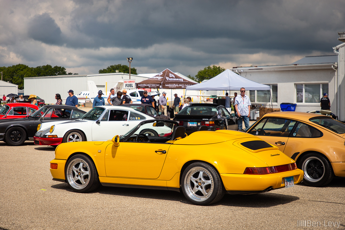 Yellow Porsche 911 Speedster at Zuffengruppe 5