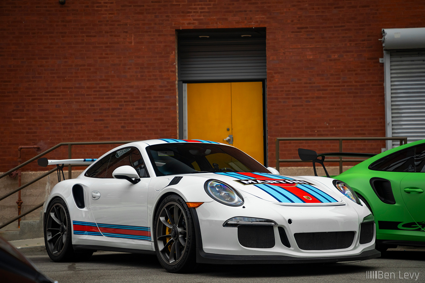White Porsche 911 GT3 with Martini Livery in Chicago