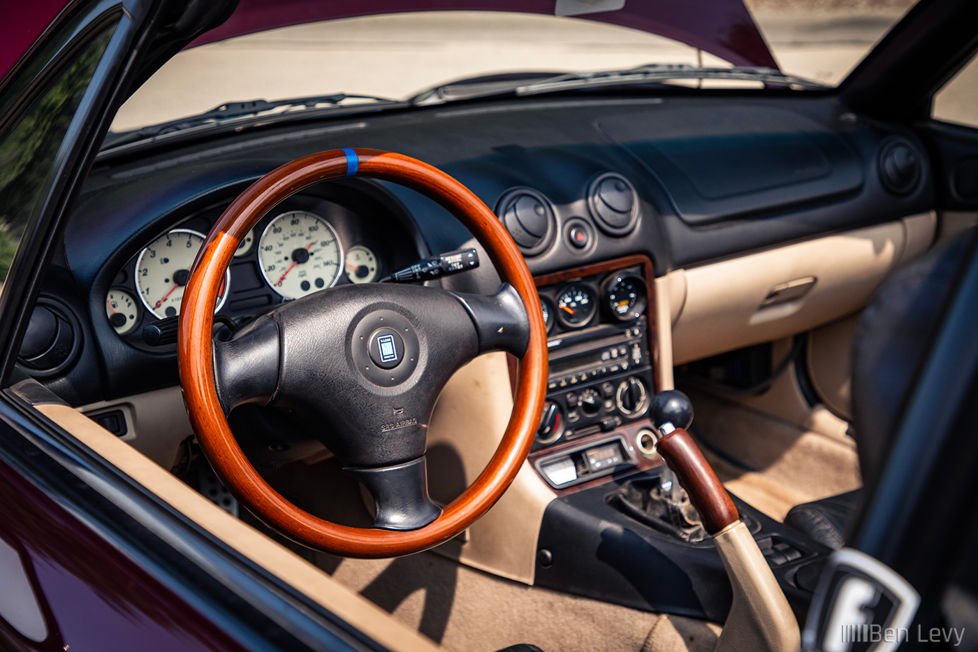 Wooden Steering wheel in 2nd Gen Mazda Miata