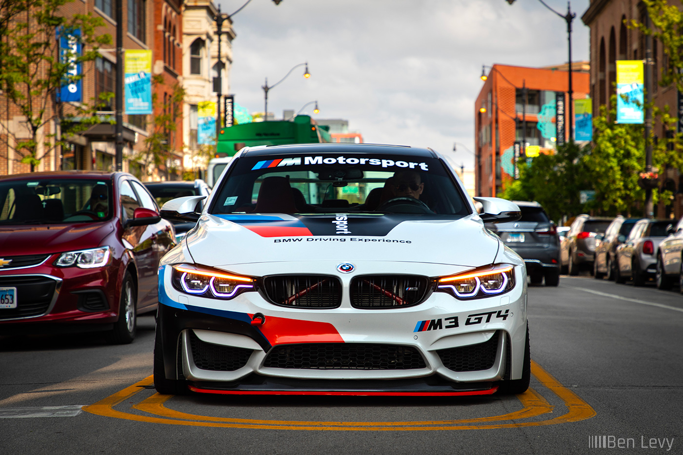 White BMW M3 on Lincoln Avenue in Chicago