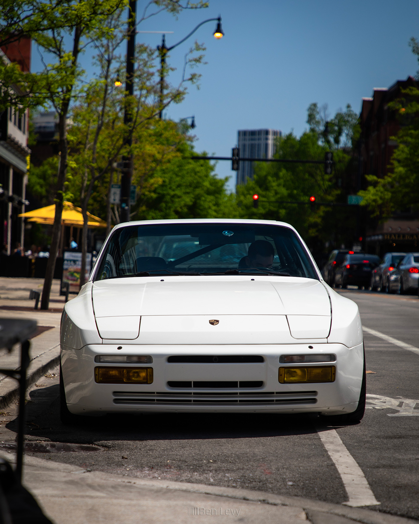 Front of White Porsche 944 Turbo on Lincoln Ave in Chicago