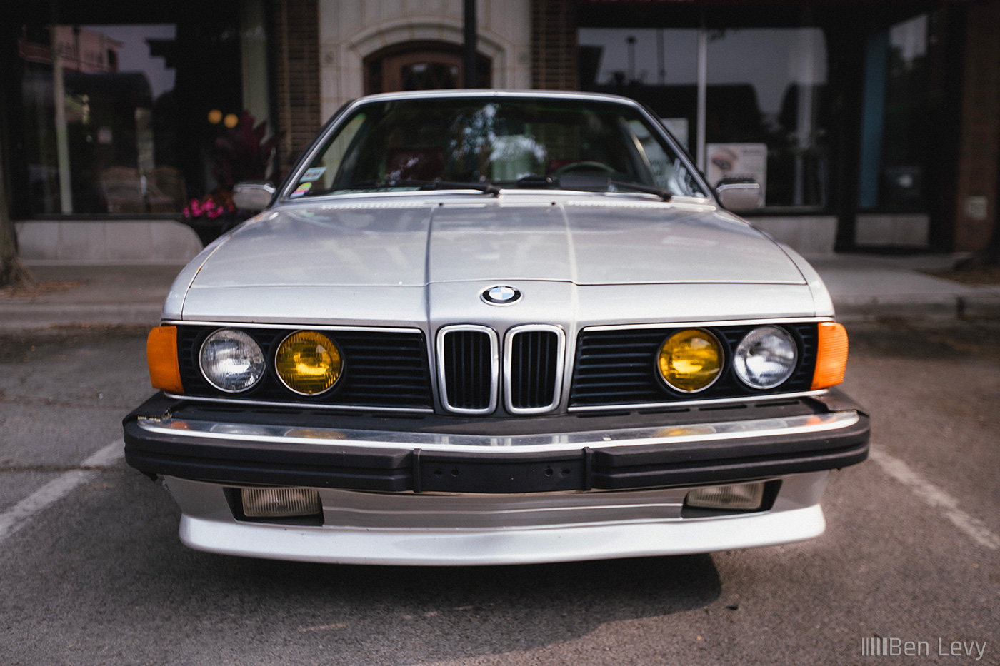 Front of Silver BMW 633CSi