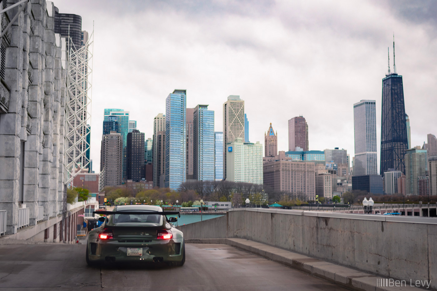 Widebody Porsche 911 against the Chicago Skyline