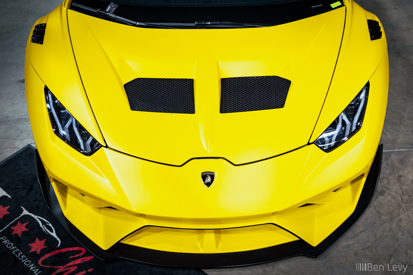 Yellow Wrap on Libertywalk Lamborghini Huracan LP610-4