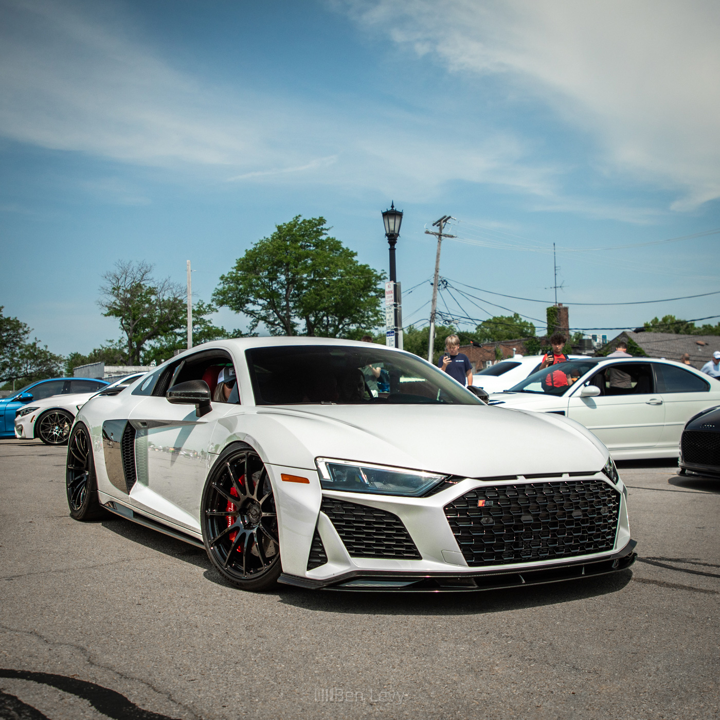 White Audi R8 V10 Performance leaving a Parking Lot in Hinsdale