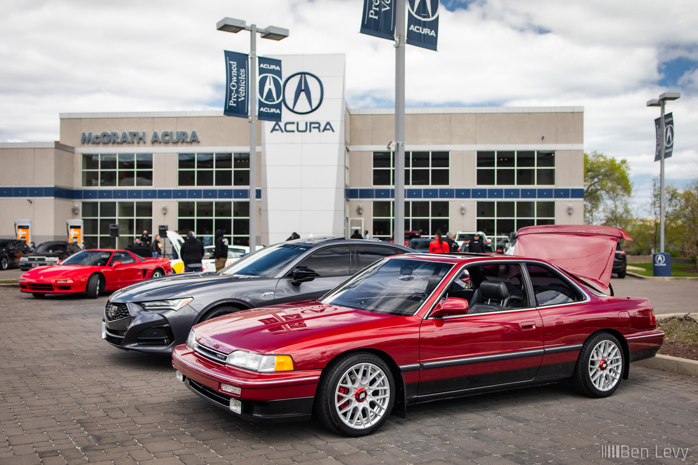 Old and New Acuras at a Car Meet in Chicago