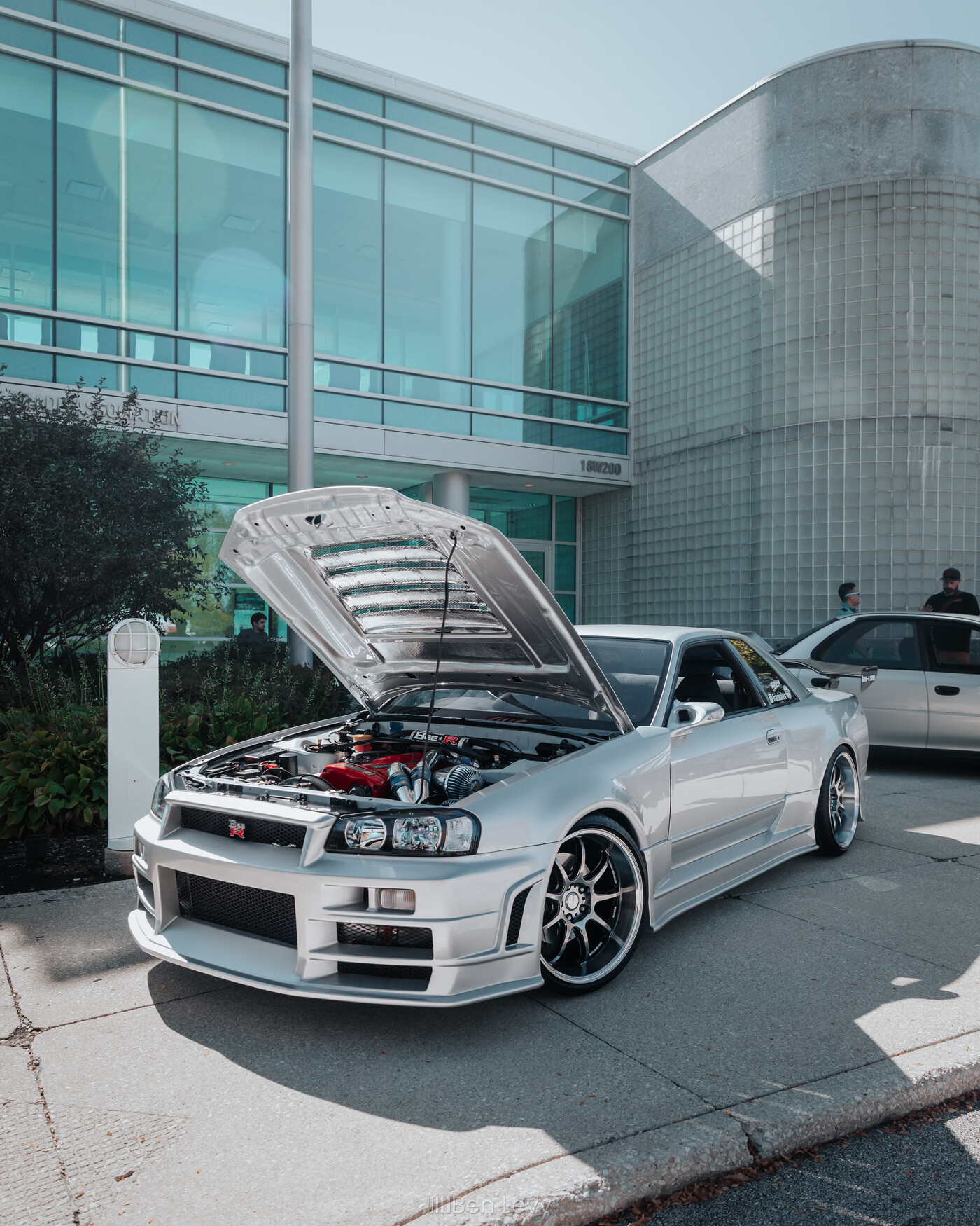 Silver Skyline GT-R with Bee*R Conversion