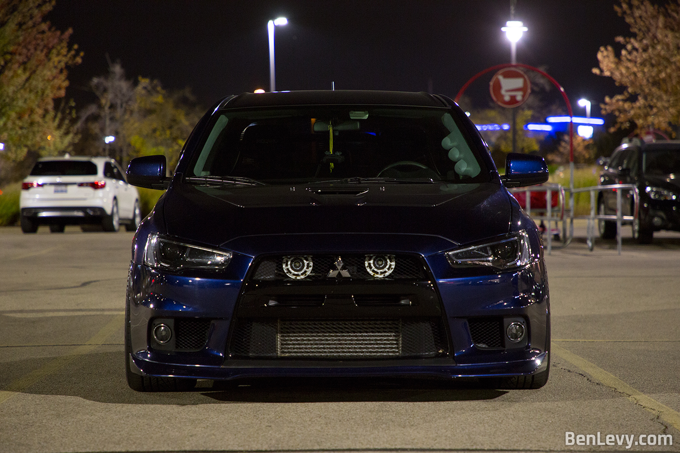 Blue Mitsubishi Lancer Evolution X