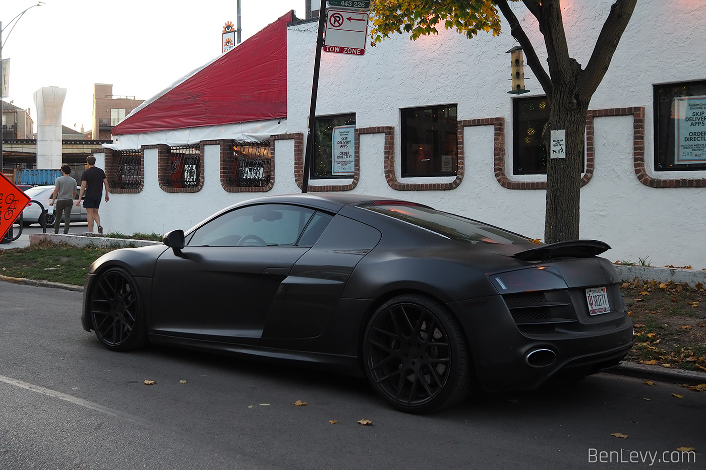 Black Audi R8