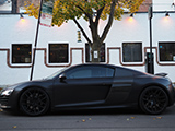 All-Black Audi R8