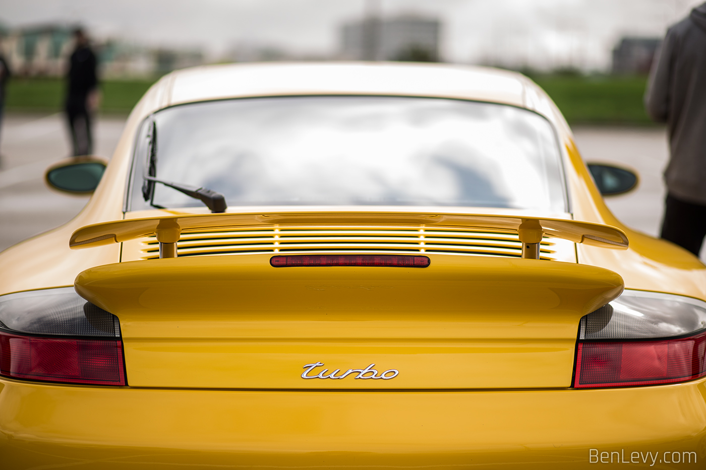 Rear wing on Porsche 996 Turbo