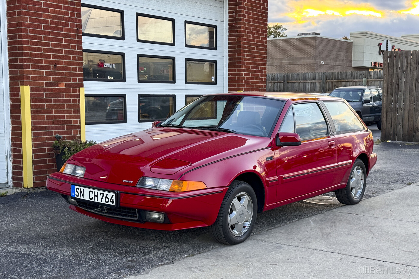 Red Volvo 480 Turbo in America