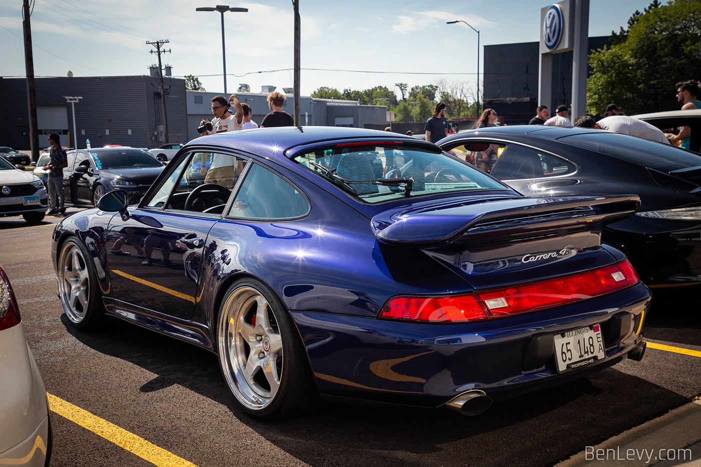 Blue Porsche 911 C4S