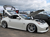 White Nissan 370Z