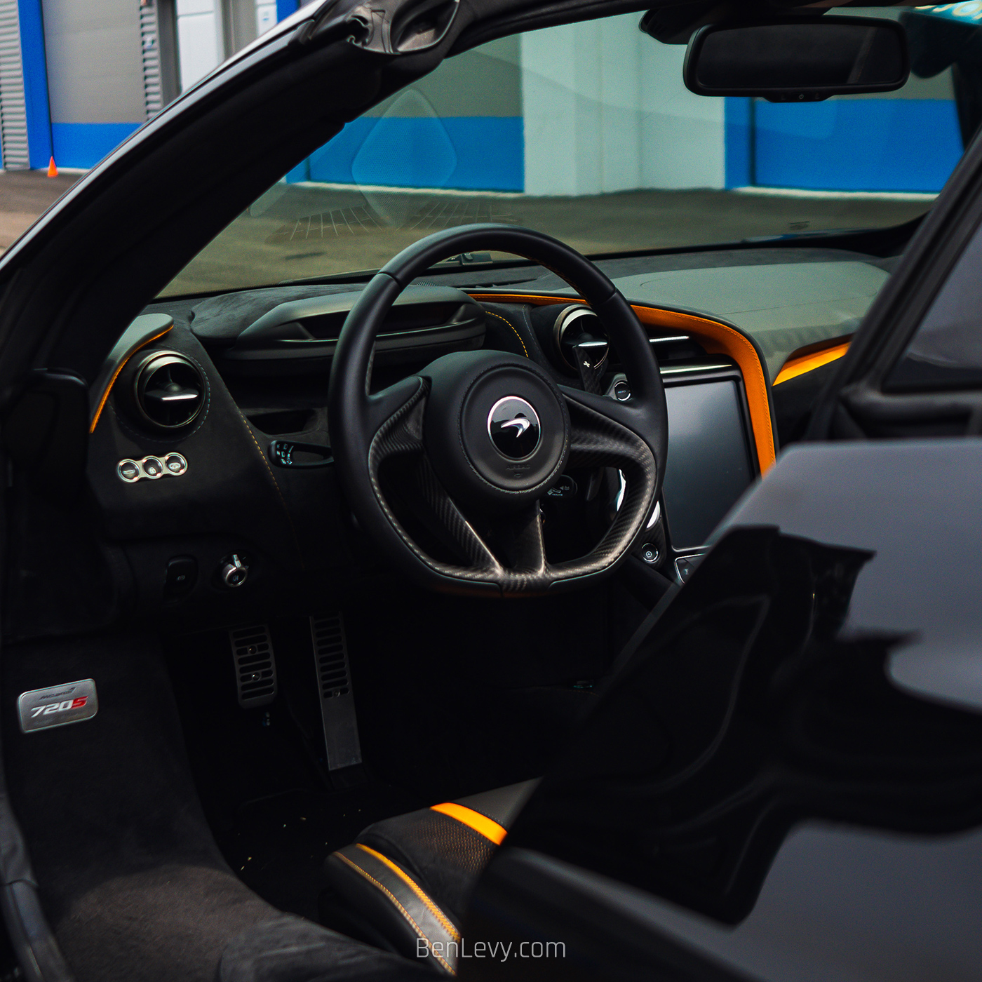 Steering Wheel of McLaren 720