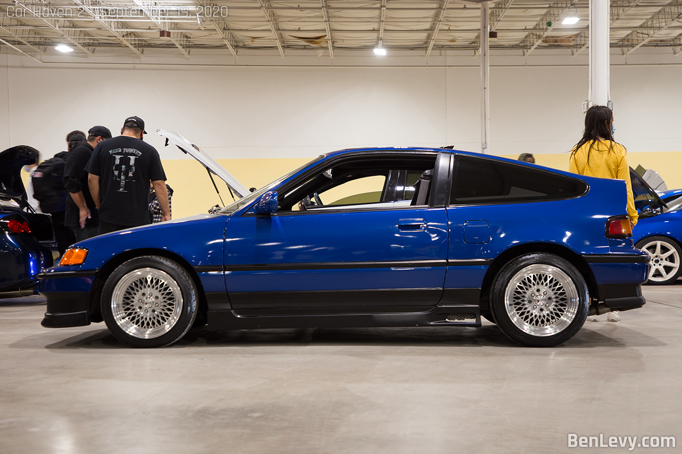 Profile of Blue Honda CRX Si