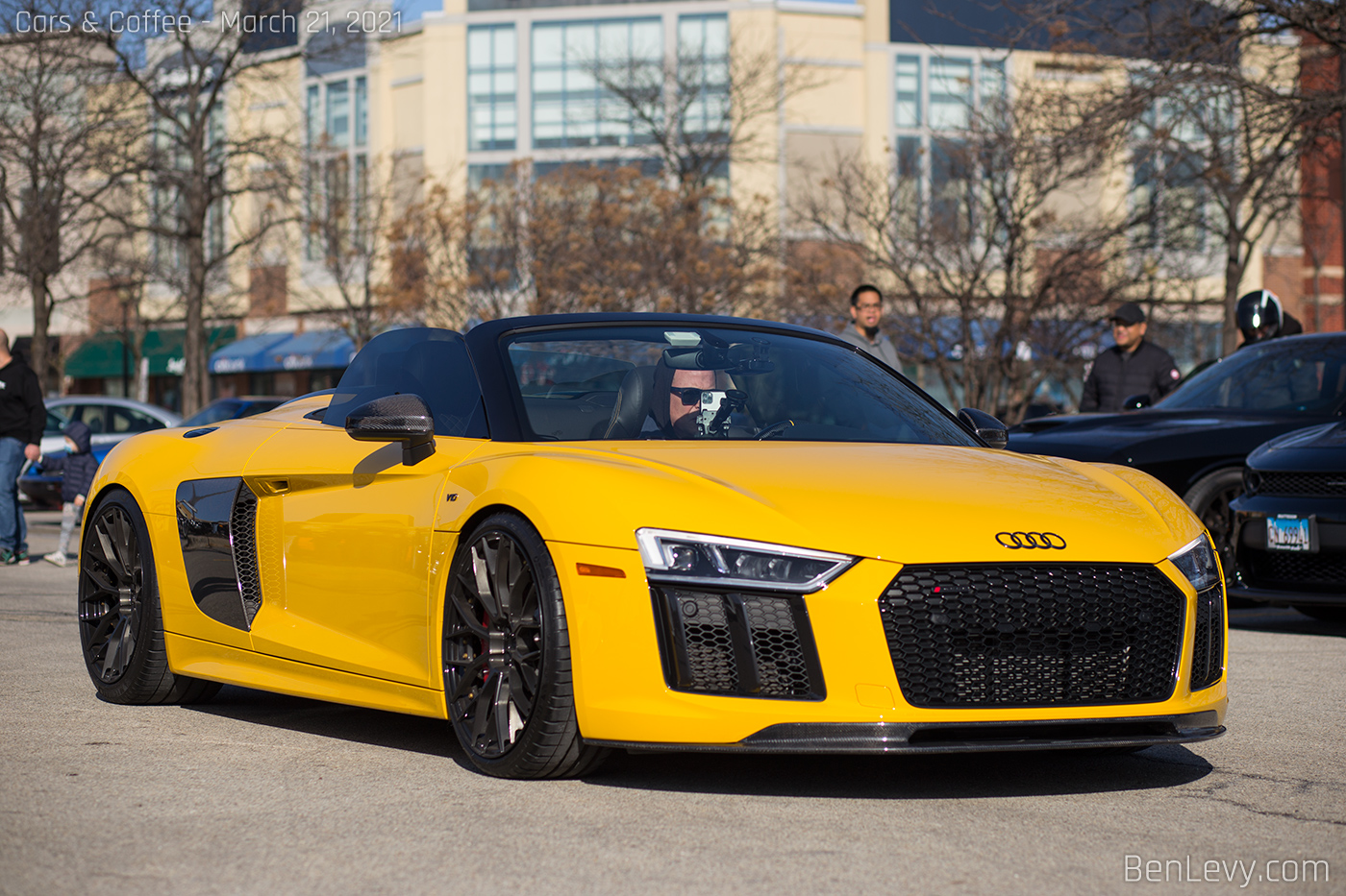 Yellow Audi R8 V10 Spyder