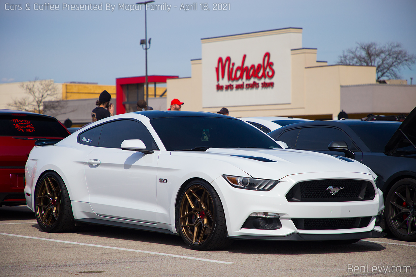 White S550 Ford Mustang GT