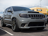 Grey Jeep Cherokee Trackhawk