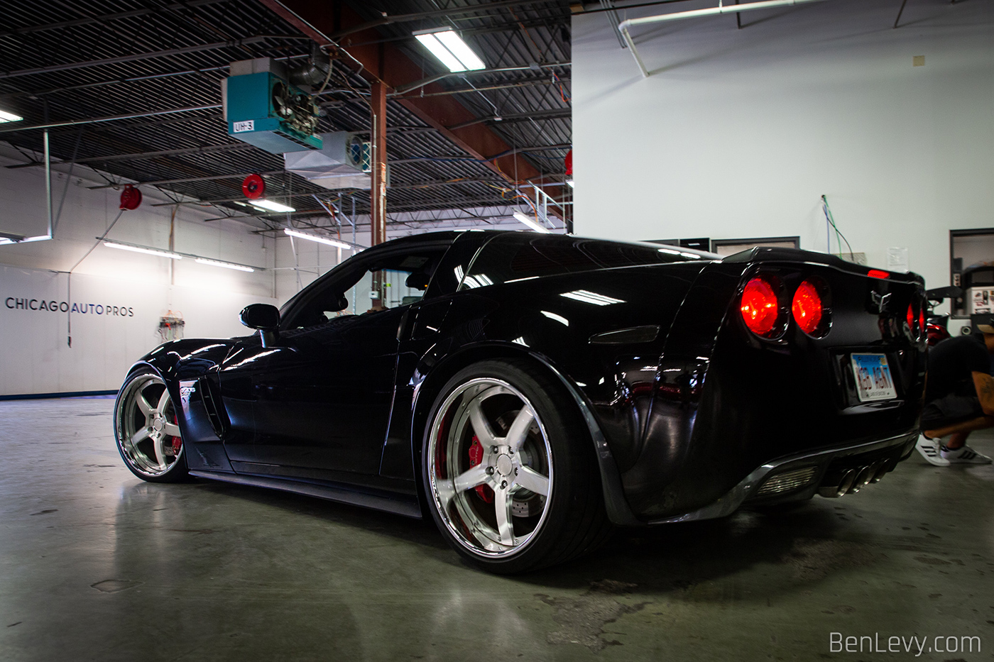 Black C6 Corvette Z06 at Chicago Auto Pros Lombard