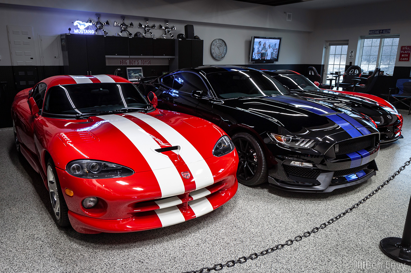 Dodge Viper and Ford Mustang Shelby GT350