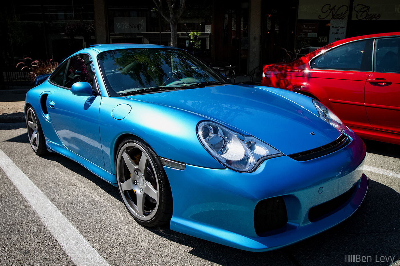 Minerva Blue Porsche 911 Turbo