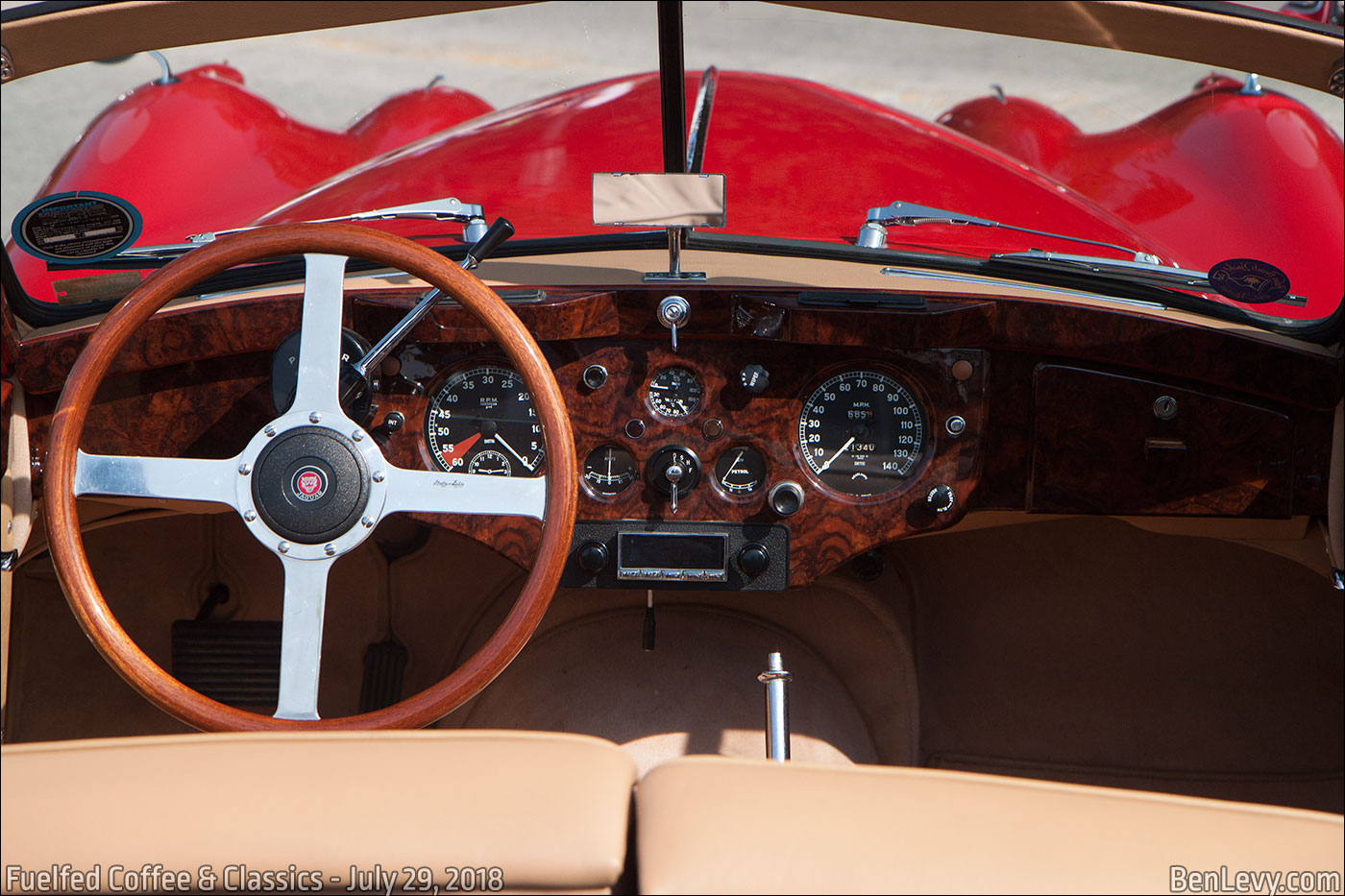Jaguar XK140 steering wheel and dash