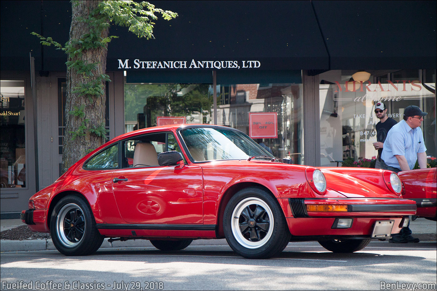 Red Porsche 911