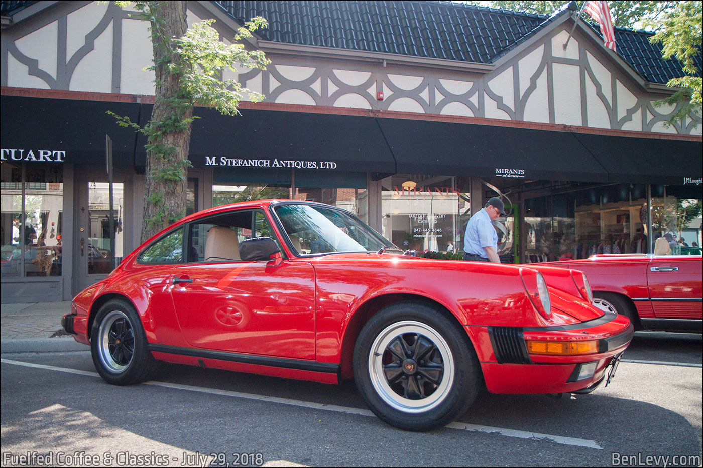 Red Porsche 911