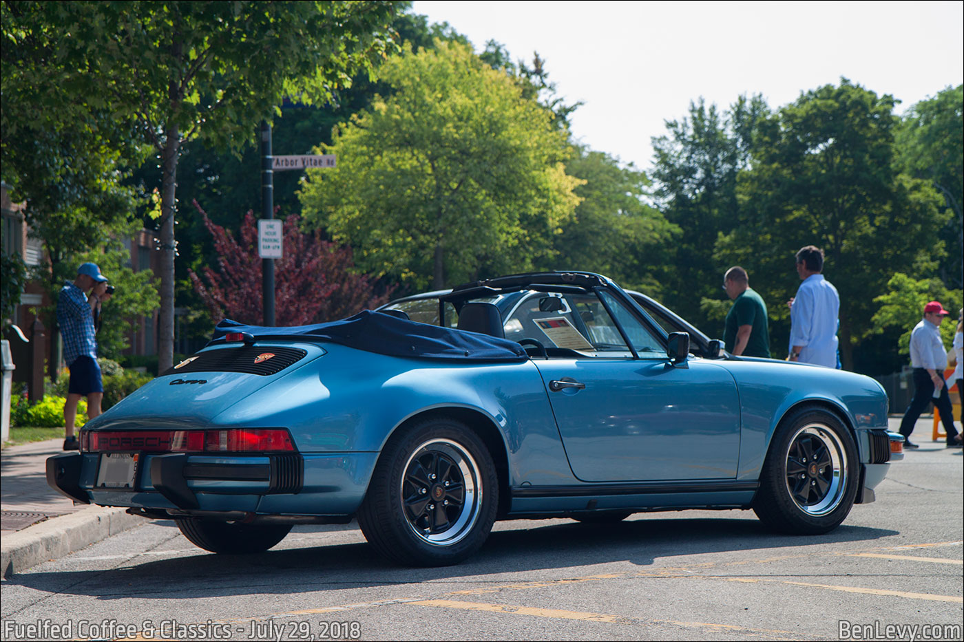 Blue Porsche 911