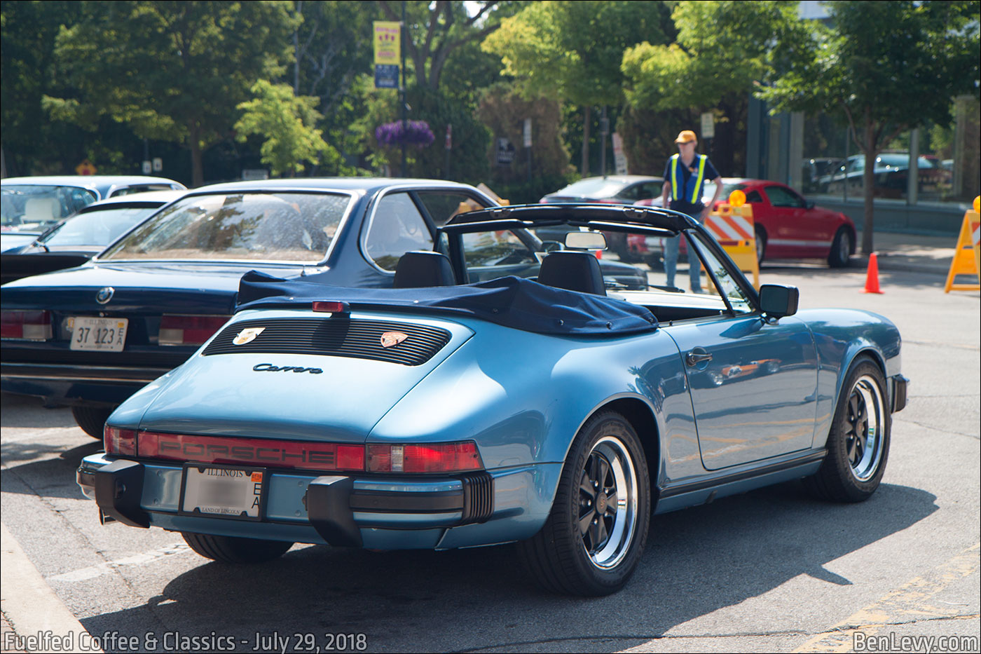 Blue Porsche 911 Cabriolet in Winnetka