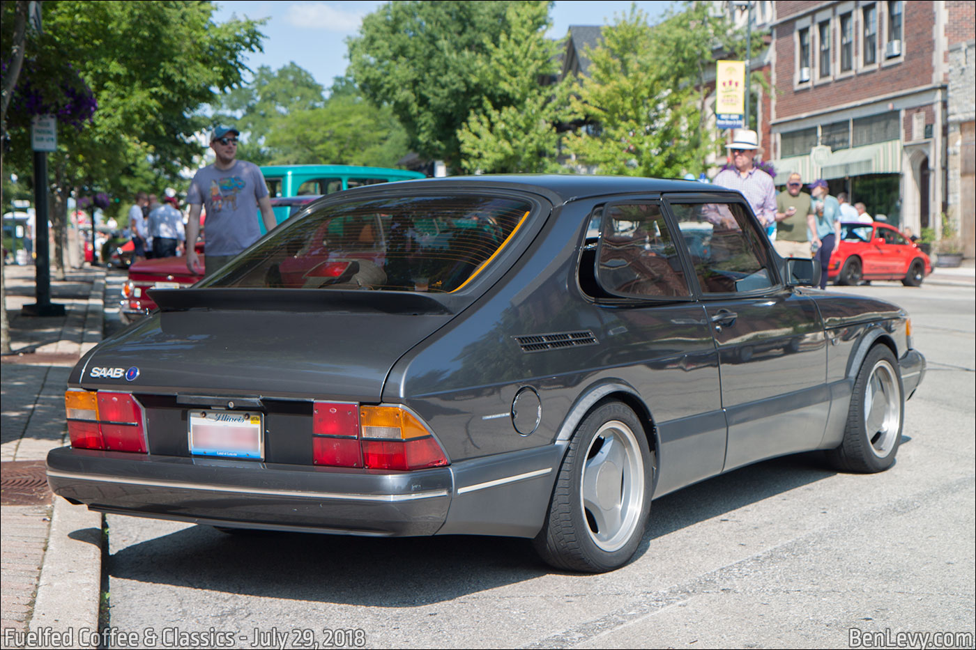 Saab 900