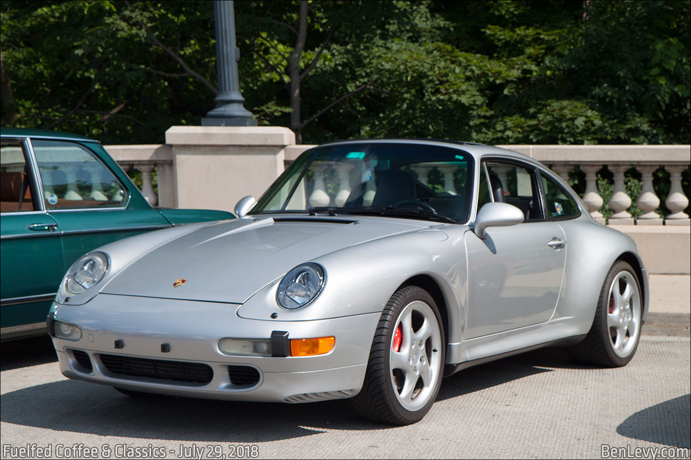 Silver Porsche 911 C4S