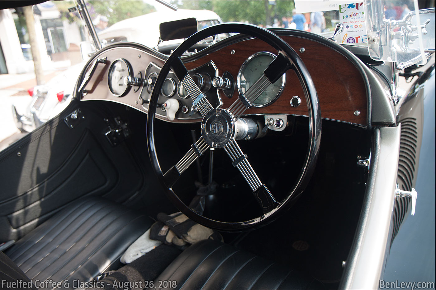 1949 MG TC steering wheel