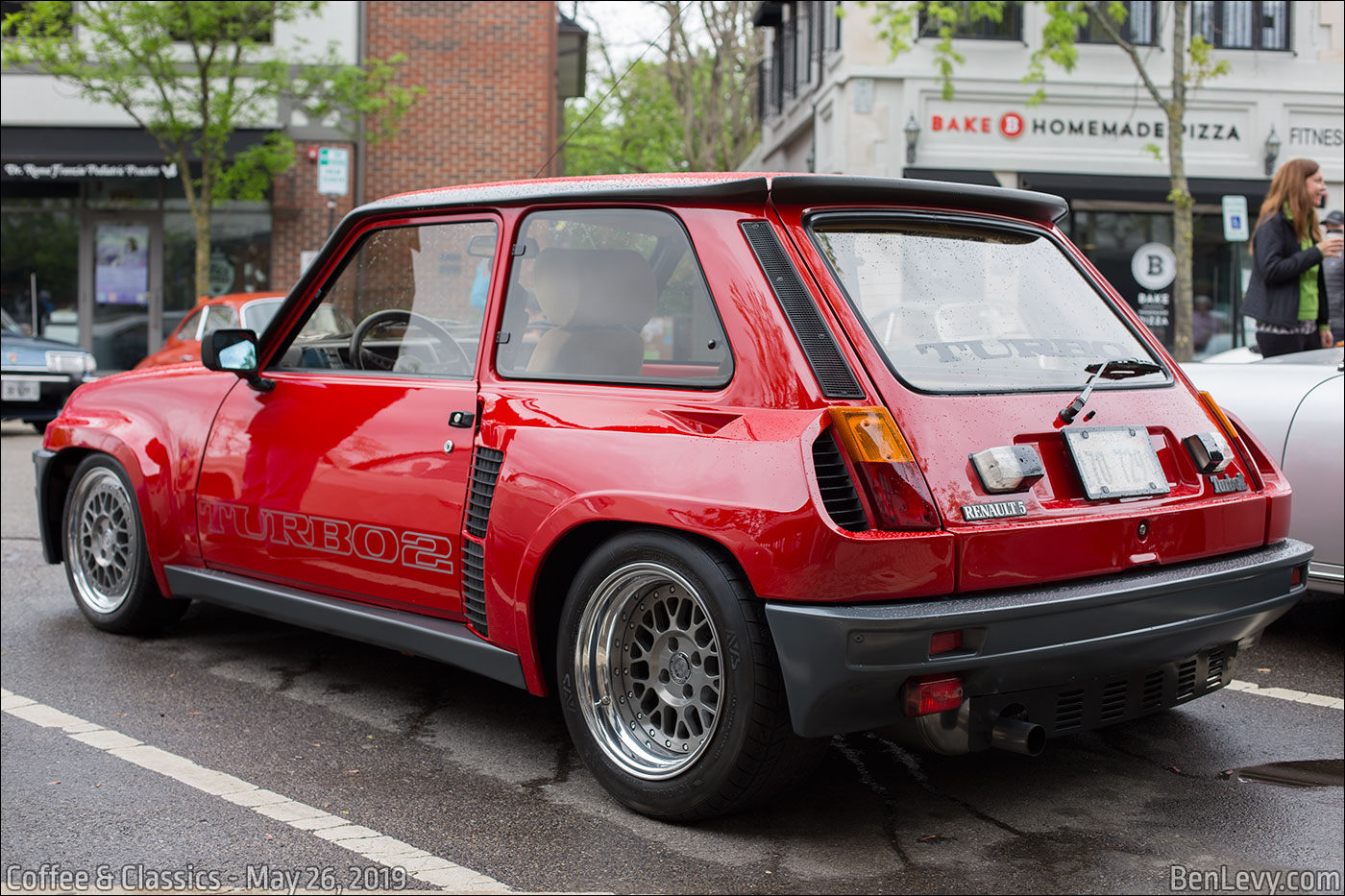 Red Renault 5 Turbo 2