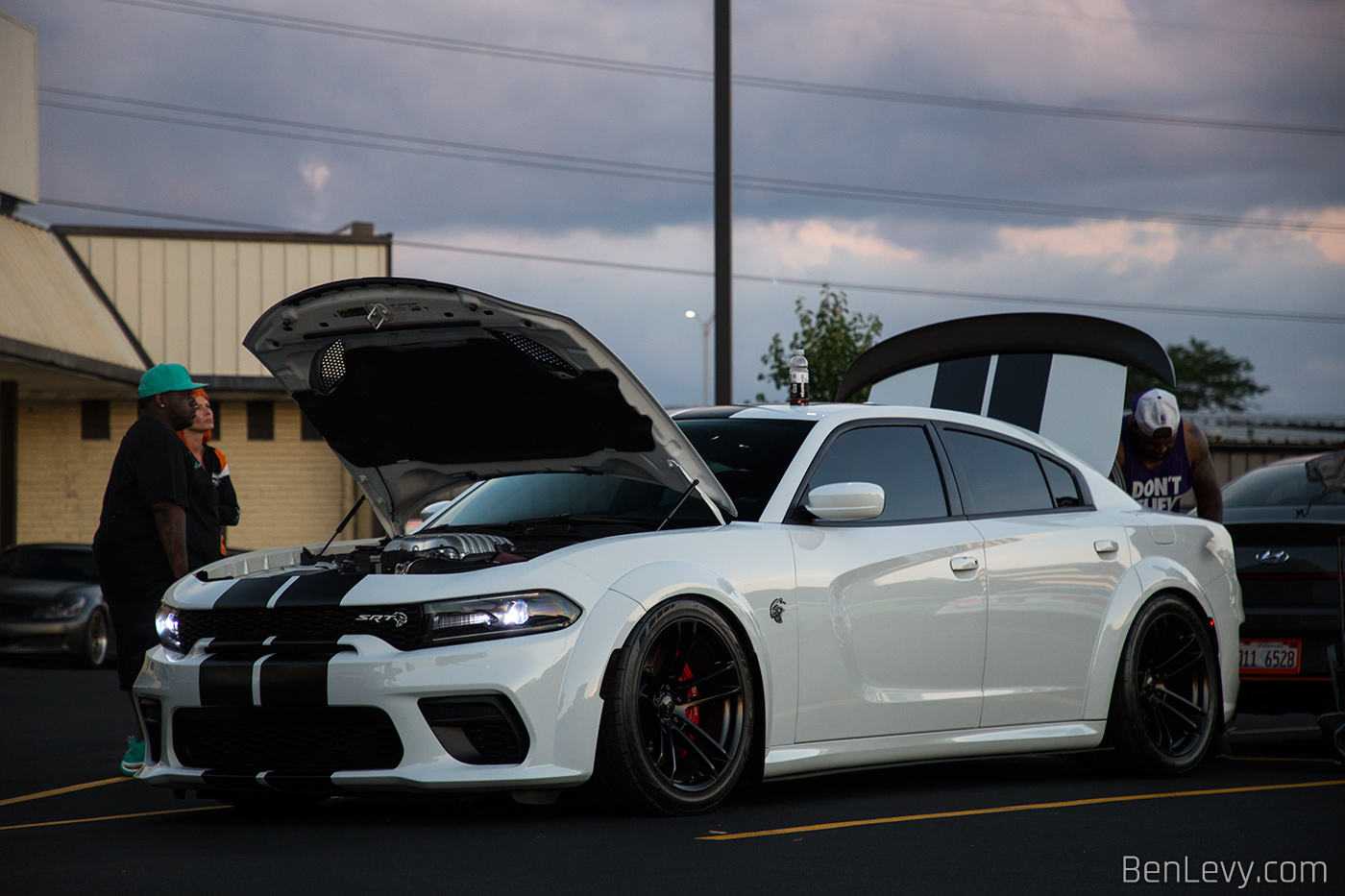 White Dodge Charger SRT Hellcat Widebody with stripes